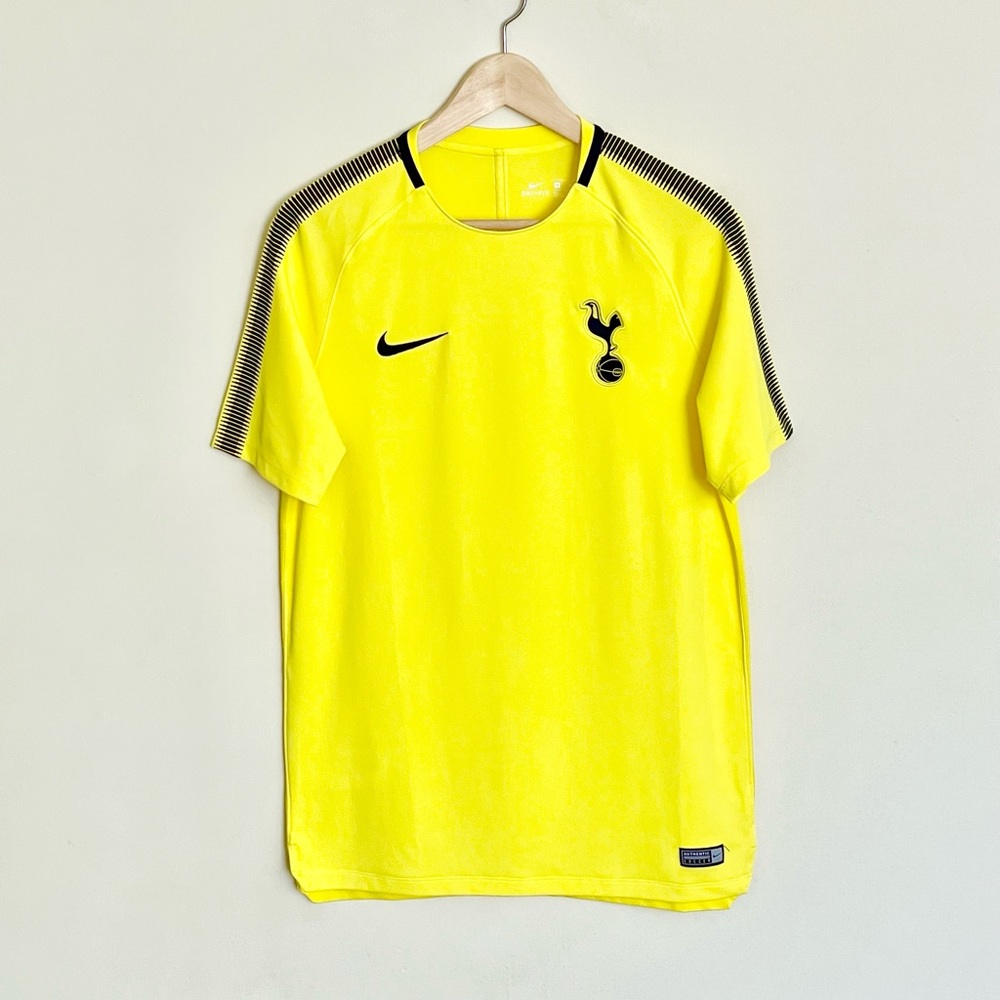 NEW Nike Tottenham Hotspur Yellow Dri-Fit Training Jersey Men’s size Medium - Picture 2 of 10